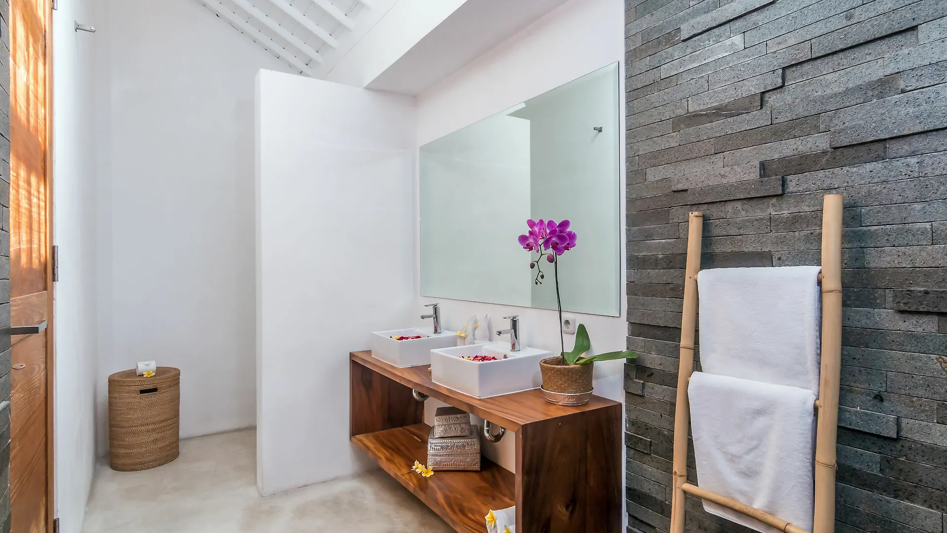 Villa Pippa Seminyak Indonesia